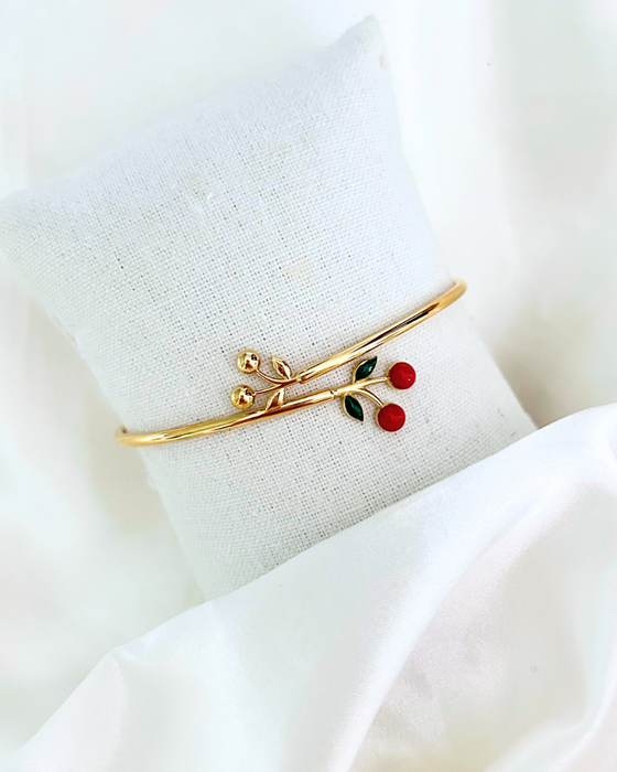 Elise Bangle
